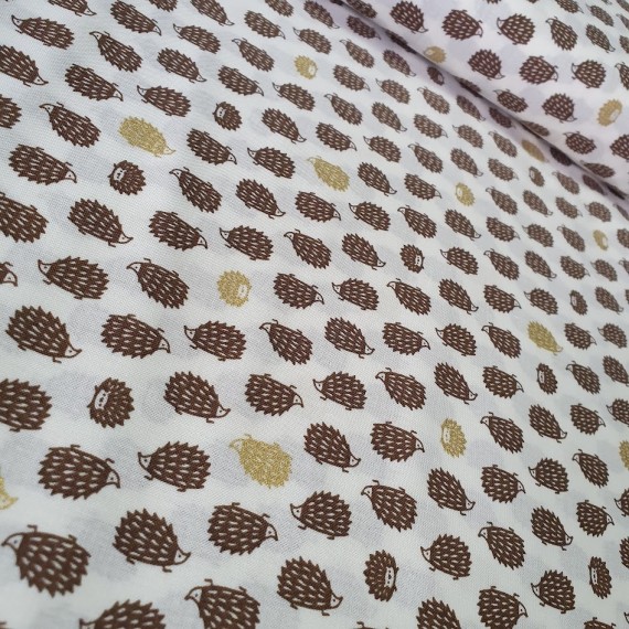 Igel Baumwollstoff von Cosmo Textile aus Japan - dunkelbraun