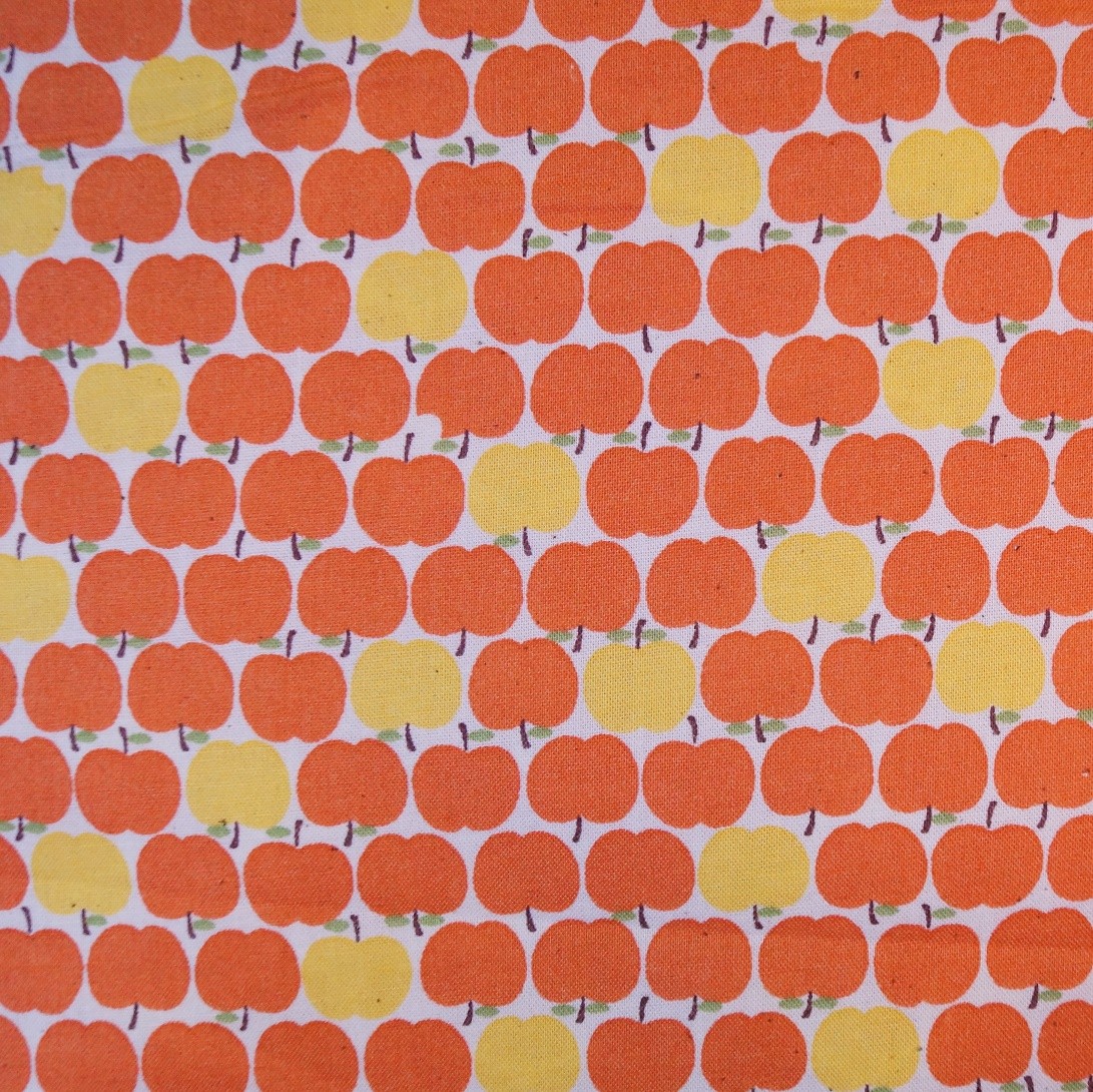 Quarter 45cmx56cm - Äpfelchen in orange-gelb